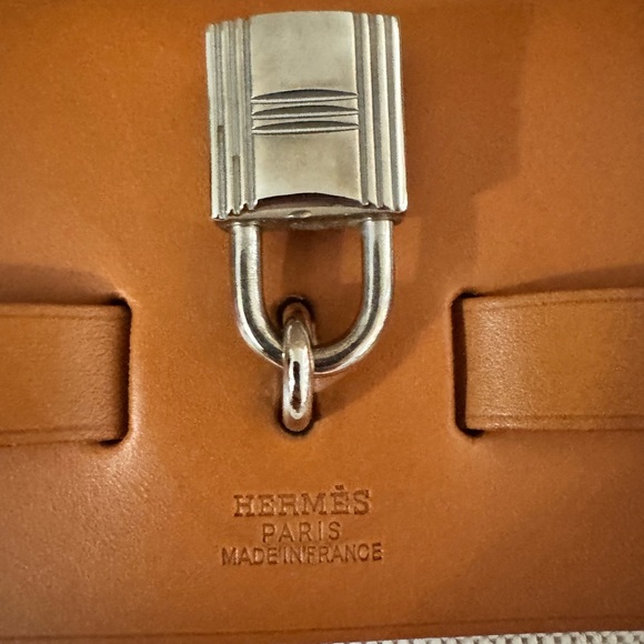 Hermes Herbag 39 Tan and Cream Canvas Bag - Picture 10 of 16
